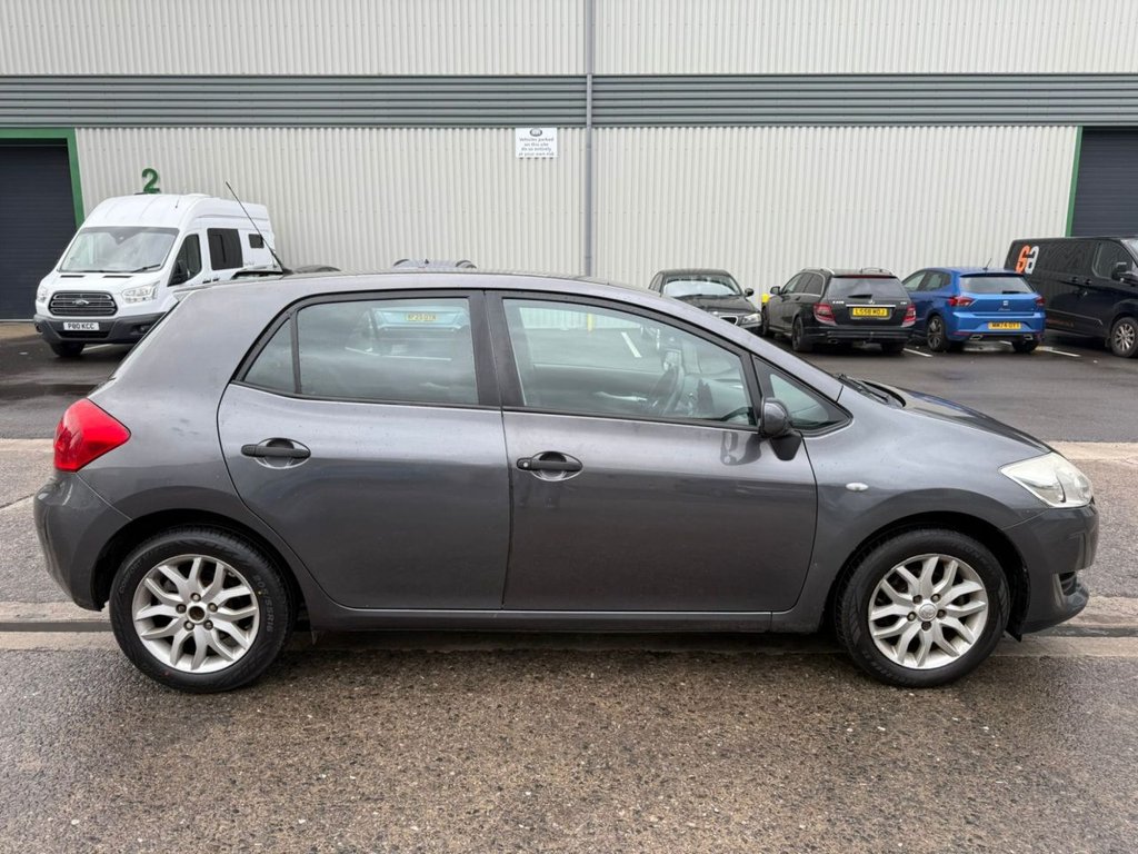 Used Toyota Auris 2009 for sale - 77241654: Photo 5