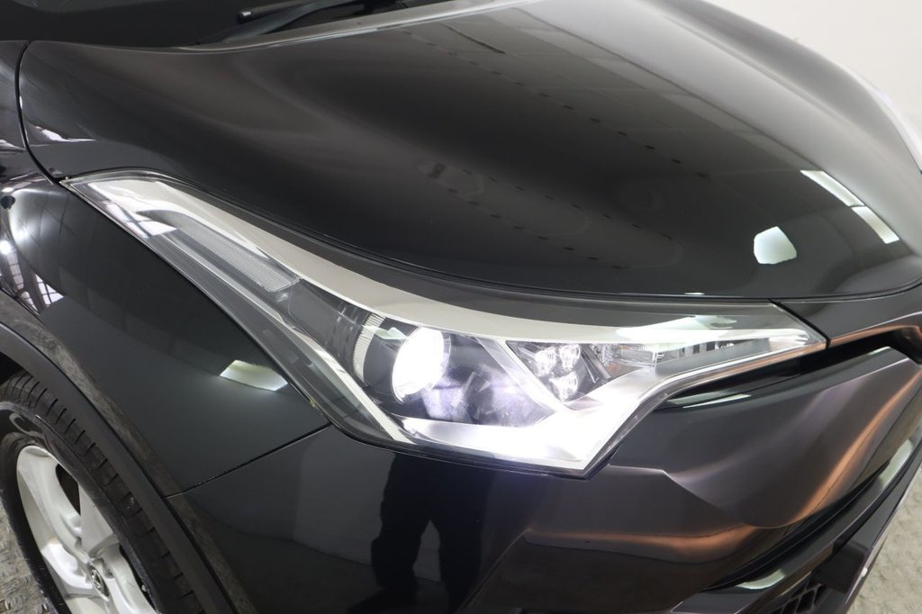 Used Toyota C-HR 2018 for sale - 78068706: Photo 11