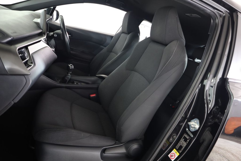 Used Toyota C-HR 2018 for sale - 78068706: Photo 38