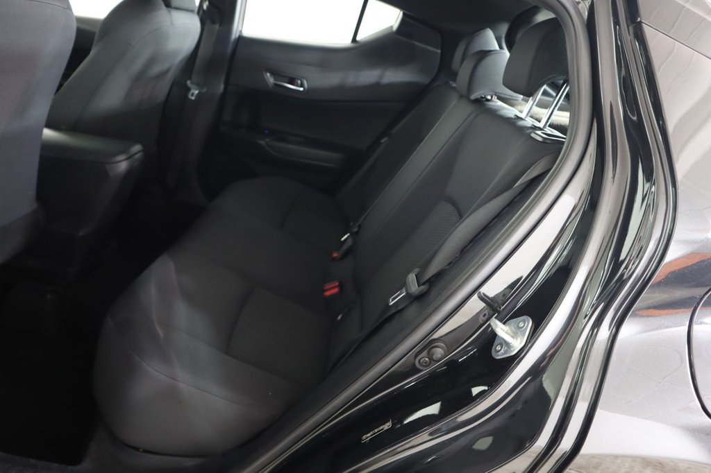 Used Toyota C-HR 2018 for sale - 78068706: Photo 40