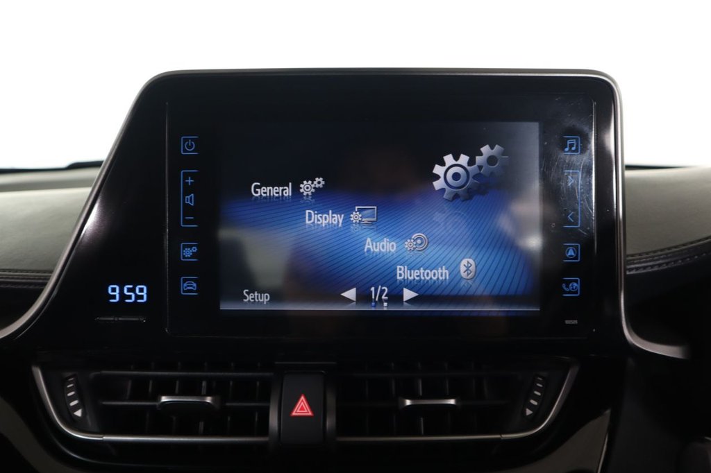 Used Toyota C-HR 2018 for sale - 78068706: Photo 48