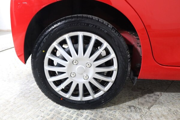 Used Toyota AYGO 2018 for sale - 76291842: Photo 12