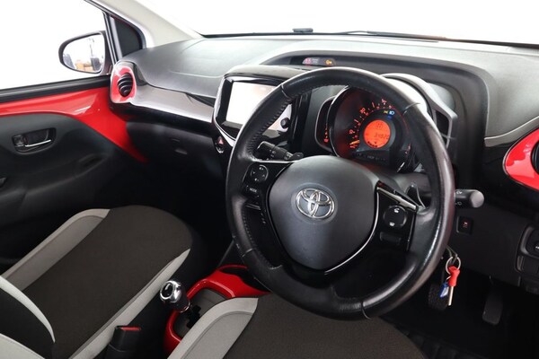 Used Toyota AYGO 2018 for sale - 76291842: Photo 15