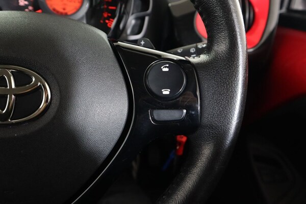 Used Toyota AYGO 2018 for sale - 76291842: Photo 32