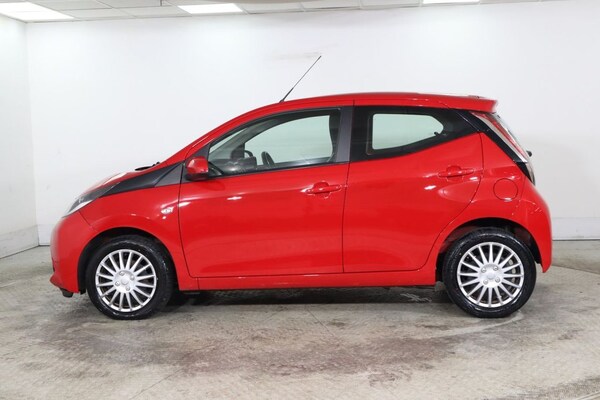 Used Toyota AYGO 2018 for sale - 76291842: Photo 8