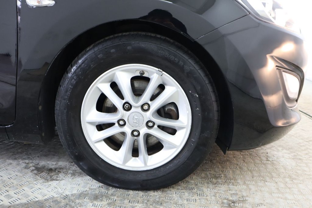 Used Hyundai i30 2015 for sale - 76356703: Photo 11