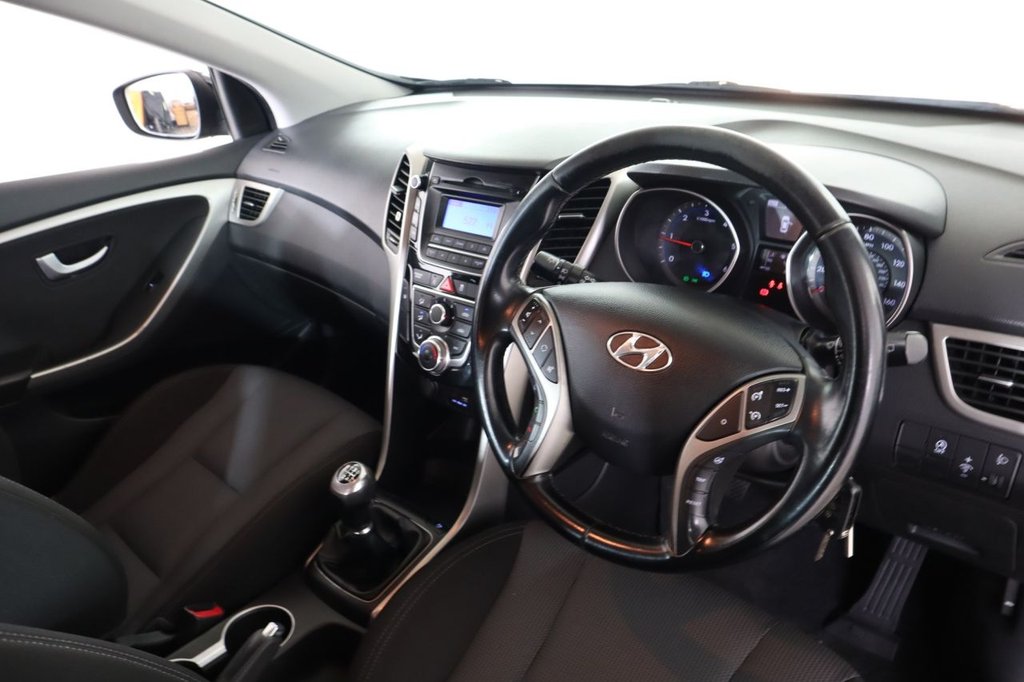 Used Hyundai i30 2015 for sale - 76356703: Photo 15