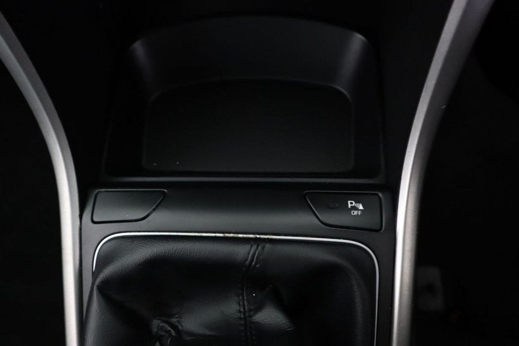 Used Hyundai i30 2015 for sale - 76356703: Photo 19
