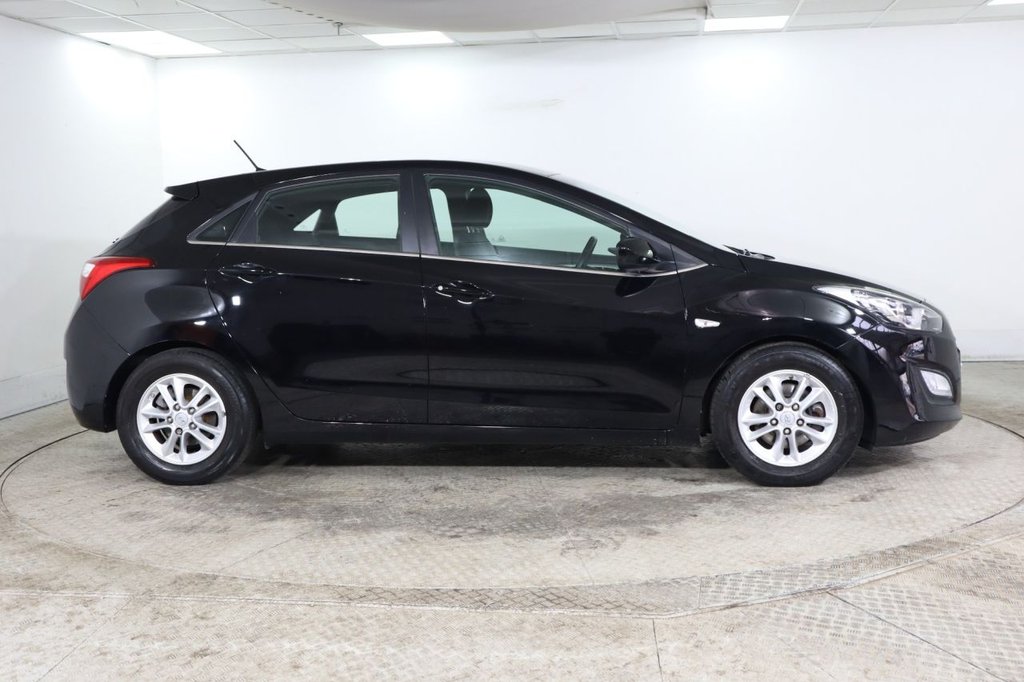 Used Hyundai i30 2015 for sale - 76356703: Photo 7