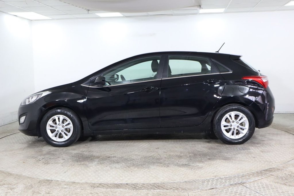 Used Hyundai i30 2015 for sale - 76356703: Photo 8
