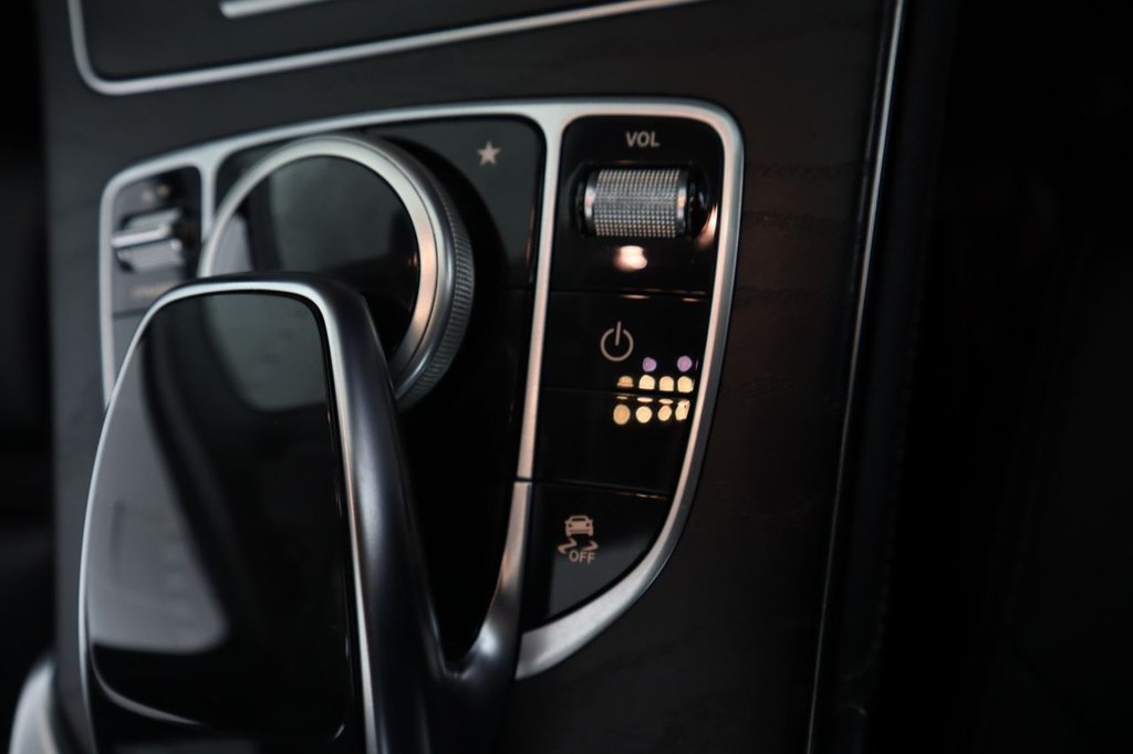 Used Mercedes-Benz GLC 2016 for sale - 77680980: Photo 33