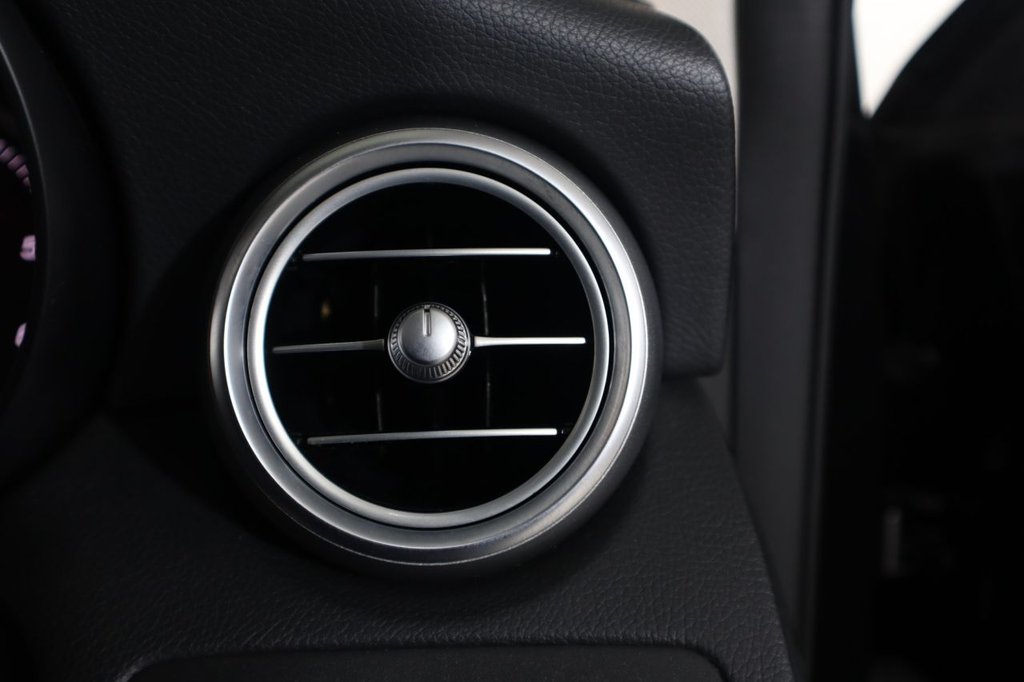 Used Mercedes-Benz GLC 2016 for sale - 77680980: Photo 36