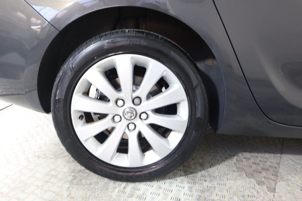 Used Vauxhall Astra 2013 for sale - 77748800: Photo 13