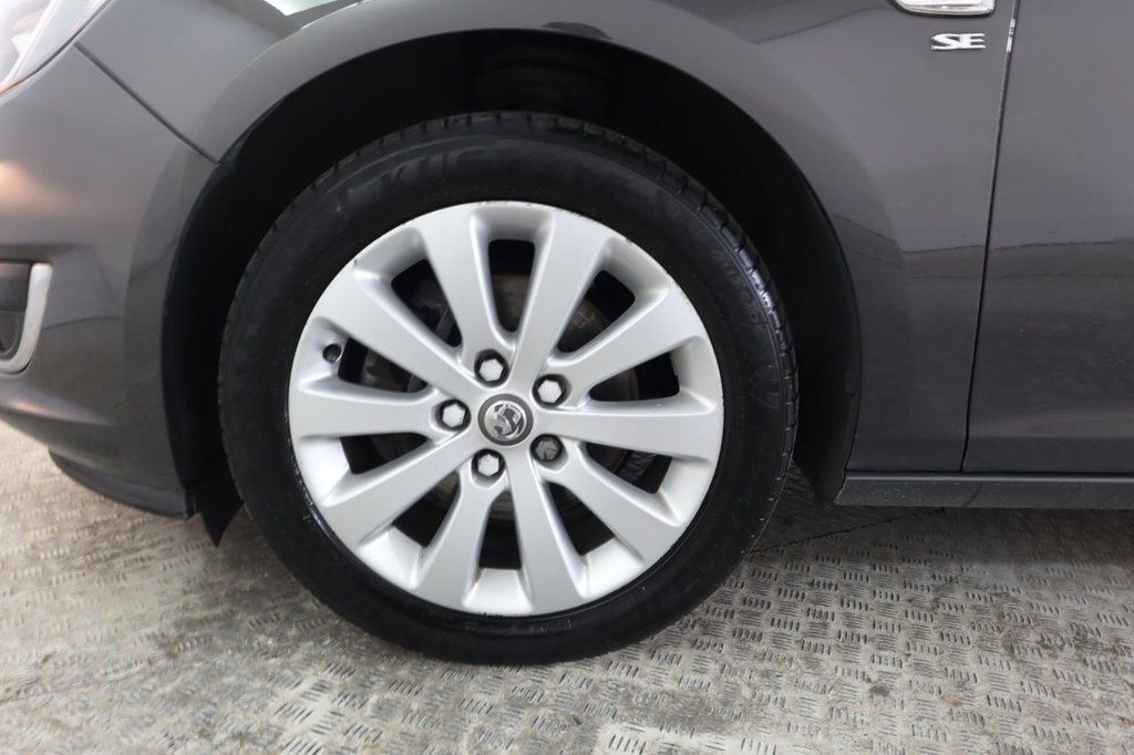 Used Vauxhall Astra 2013 for sale - 77748800: Photo 15