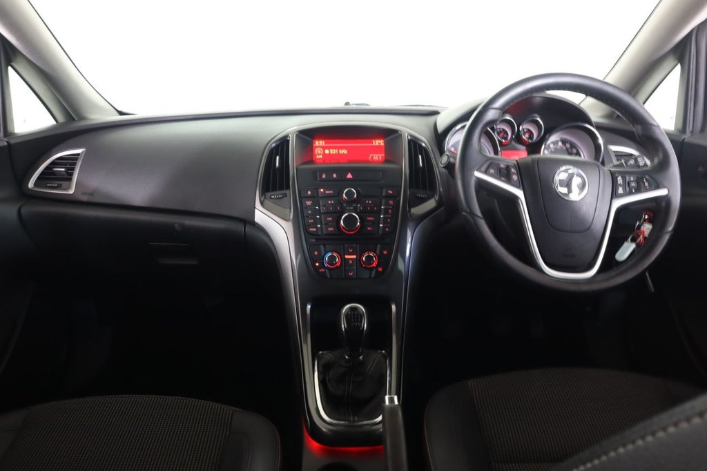 Used Vauxhall Astra 2013 for sale - 77748800: Photo 17