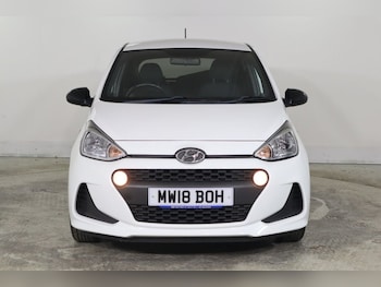 Used Hyundai i10 2018 for sale - 77110883: Photo