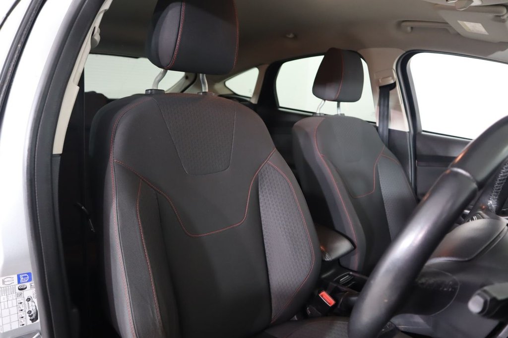 Used Ford Focus 2015 for sale - 76986242: Photo 21