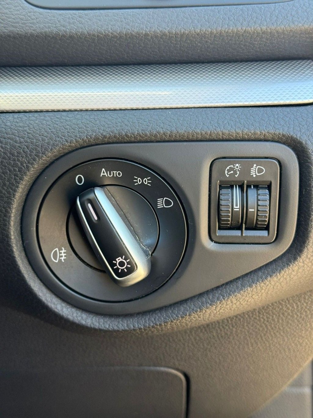 Used Volkswagen Sharan 2012 for sale - 77241755: Photo 18