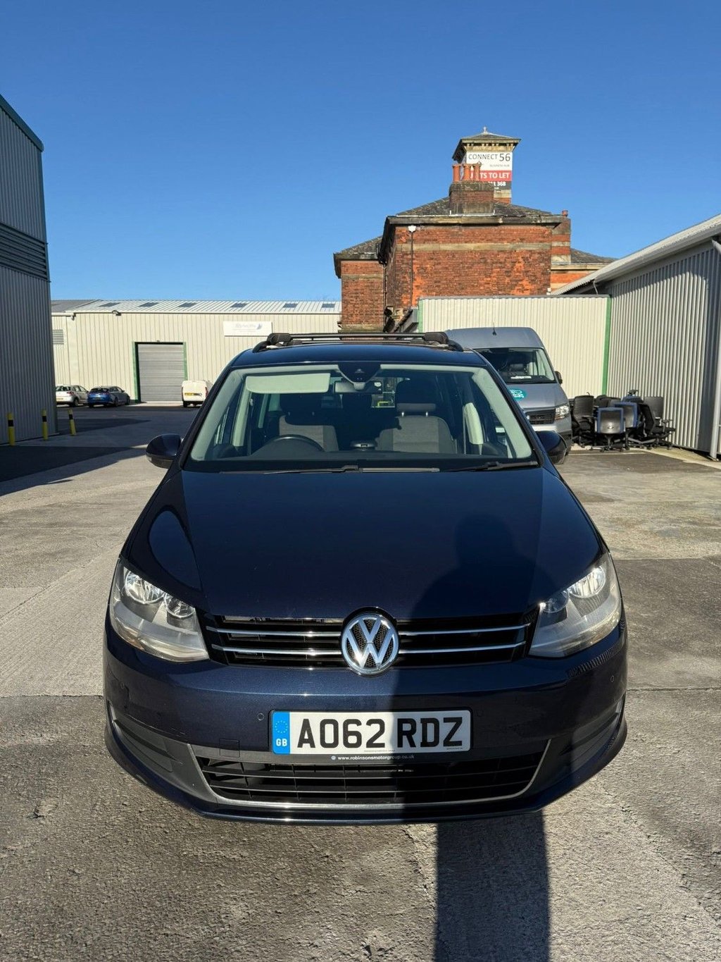 Used Volkswagen Sharan 2012 for sale - 77241755: Photo 2
