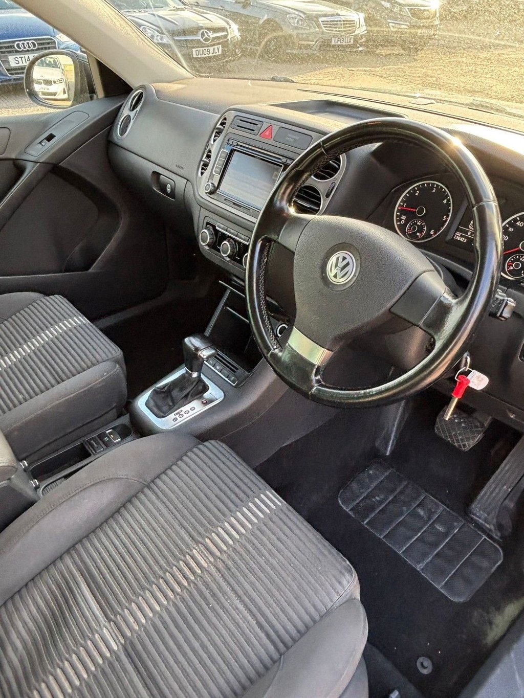 Used Volkswagen Tiguan 2010 for sale - 78061883: Photo 9