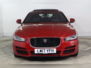 Used Jaguar XE 2017 for sale - 75998846: Photo