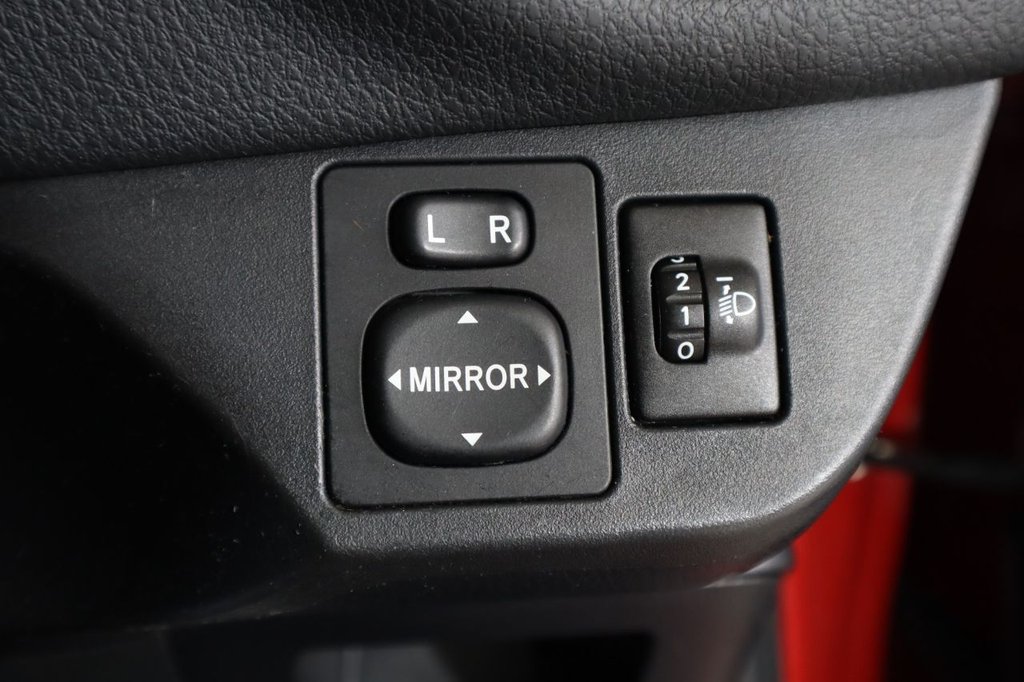 Used Toyota Yaris 2016 for sale - 76582026: Photo 24