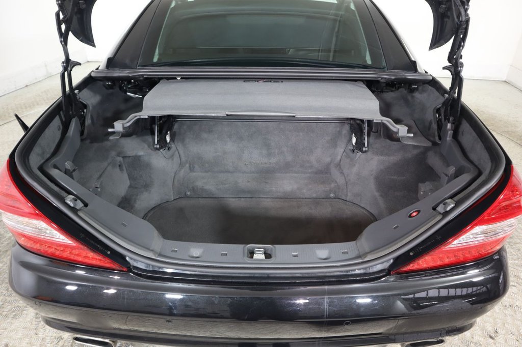 Used Mercedes-Benz SL 2009 for sale - 77507657: Photo 10