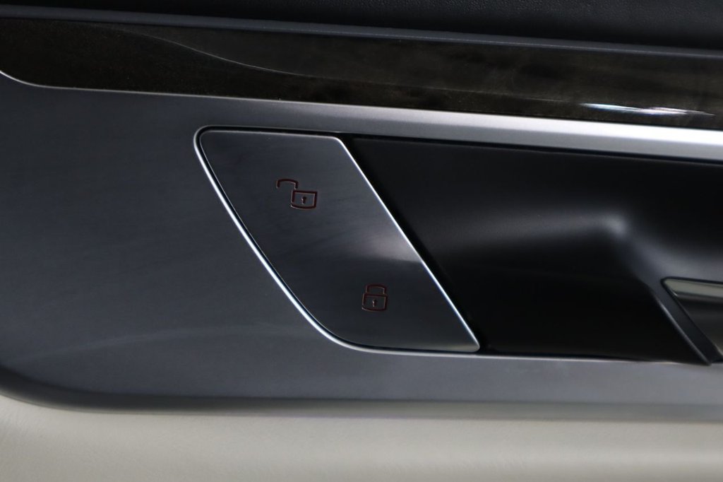 Used BMW 7 Series 2016 for sale - 76496568: Photo 33