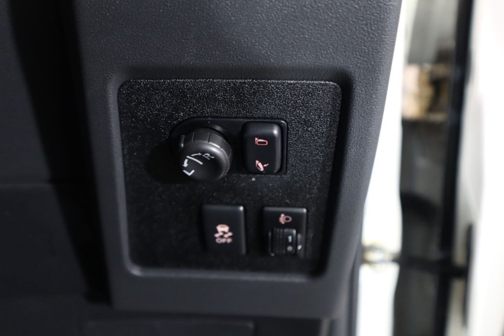 Used Nissan Qashqai 2013 for sale - 76740441: Photo 33