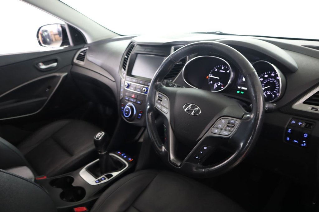 Used Hyundai Santa Fe 2017 for sale - 77153683: Photo 17