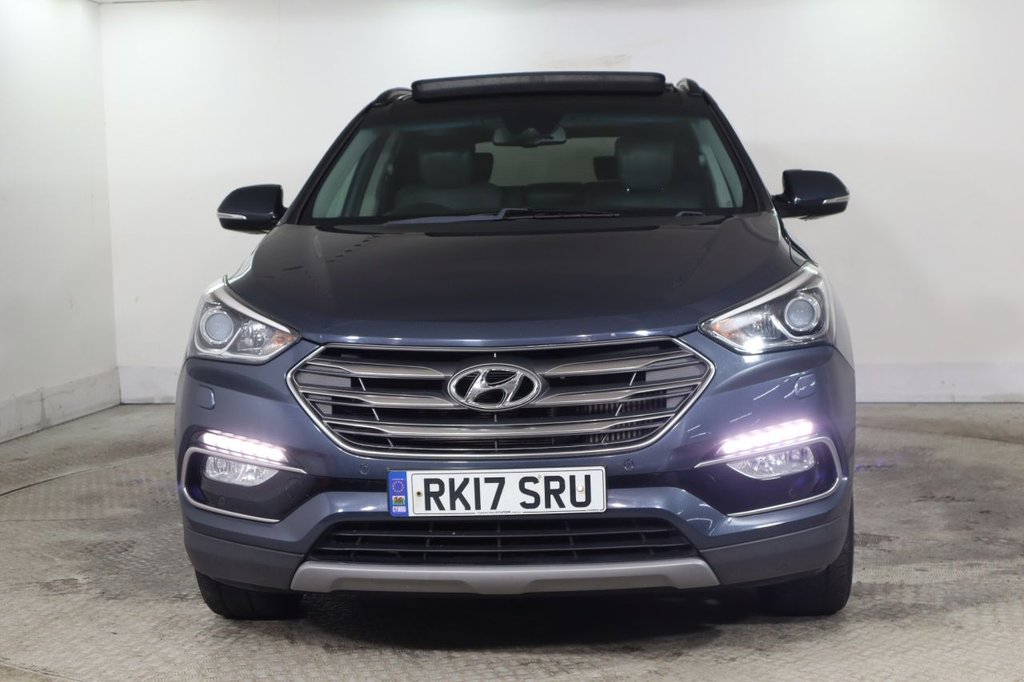 Used Hyundai Santa Fe 2017 for sale - 77153683: Photo 2