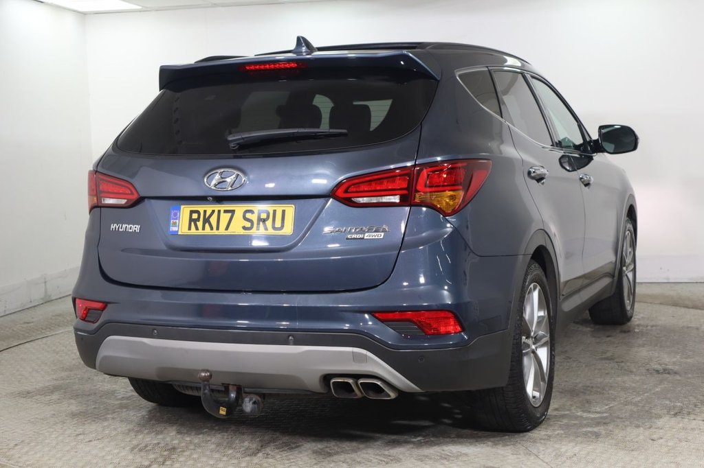 Used Hyundai Santa Fe 2017 for sale - 77153683: Photo 4