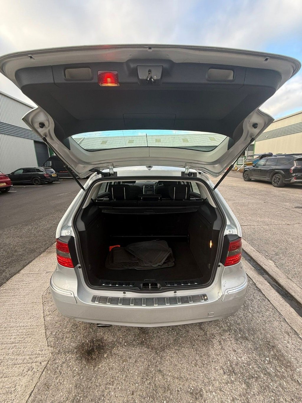 Used Mercedes-Benz B Class 2010 for sale - 77748075: Photo 6