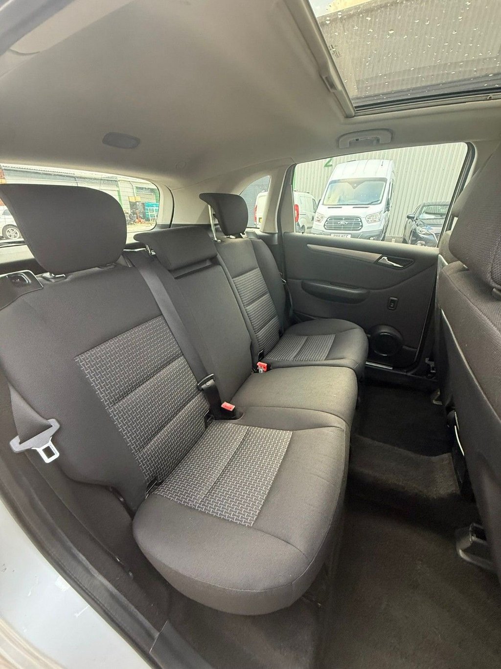 Used Mercedes-Benz B Class 2010 for sale - 77748075: Photo 8