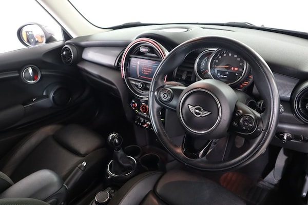 Used MINI Hatch 2017 for sale - 76303842: Photo 17