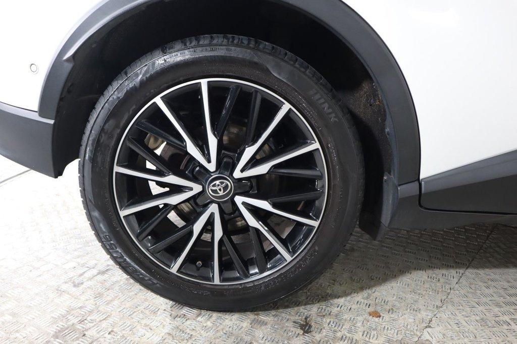 Used Toyota C-HR 2017 for sale - 76841296: Photo 12