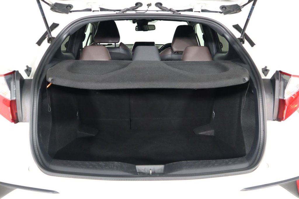 Used Toyota C-HR 2017 for sale - 76841296: Photo 9