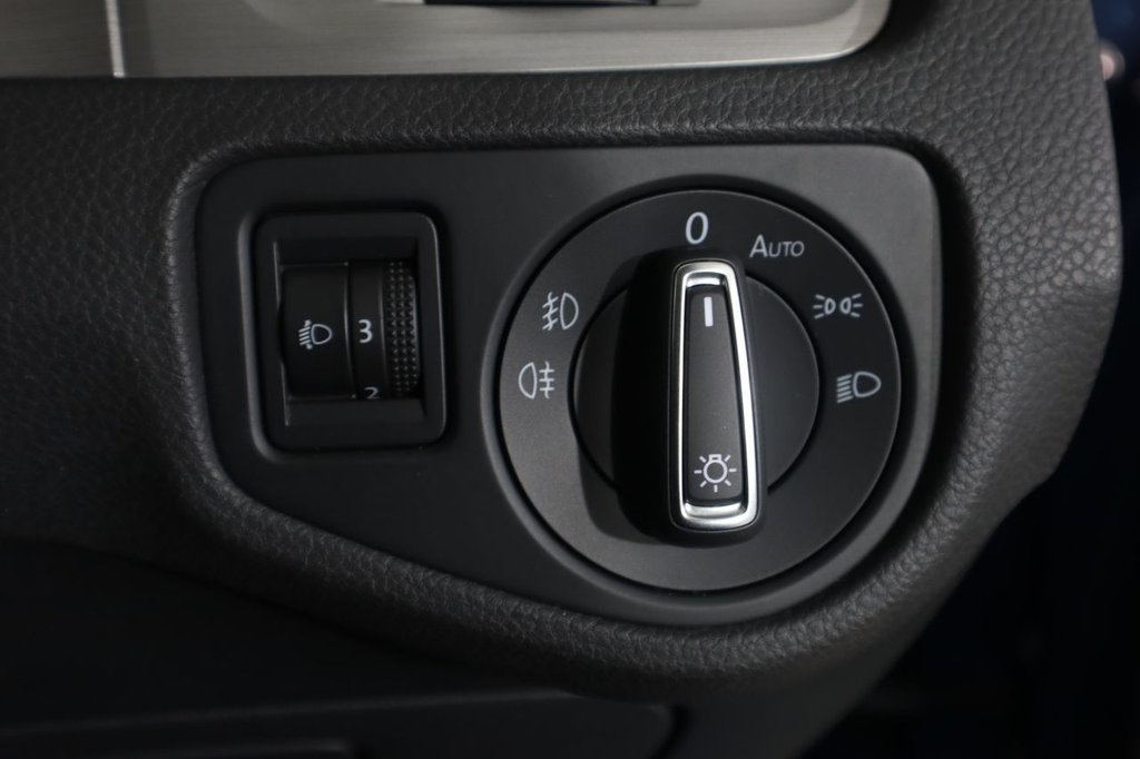 Used Volkswagen Golf 2016 for sale - 77188406: Photo 34