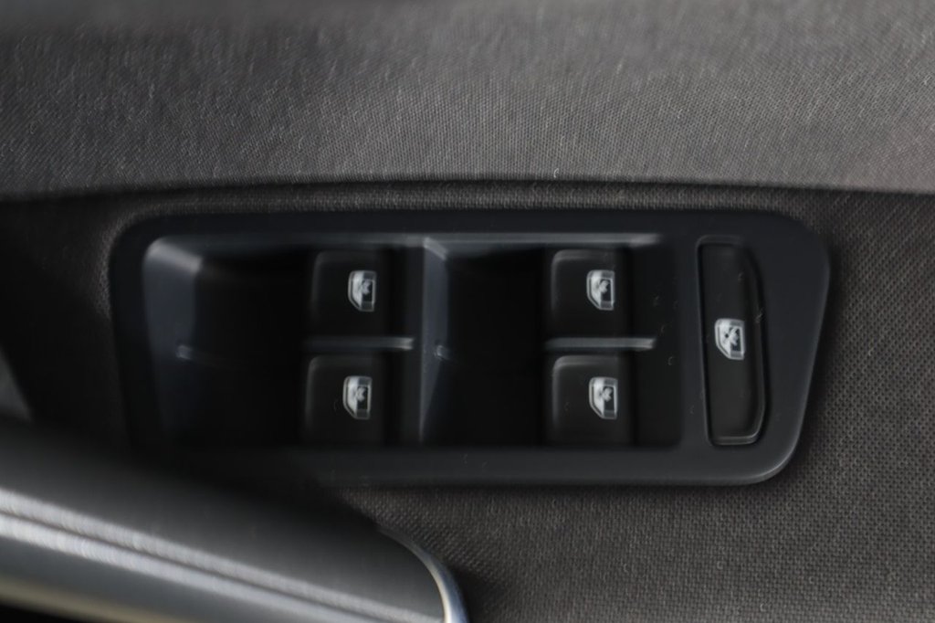 Used Volkswagen Golf 2016 for sale - 77188406: Photo 35