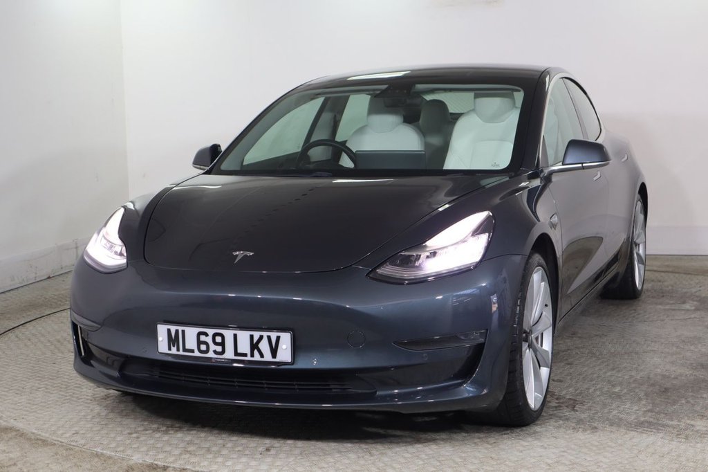 Used Tesla Model 3 2019 for sale - 77937134: Photo 2