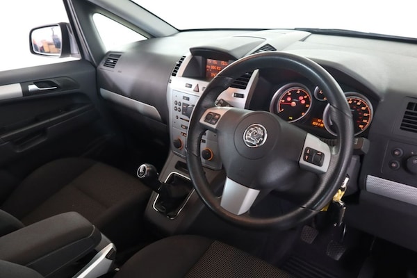Used Vauxhall Zafira 2010 for sale - 76184965: Photo 15