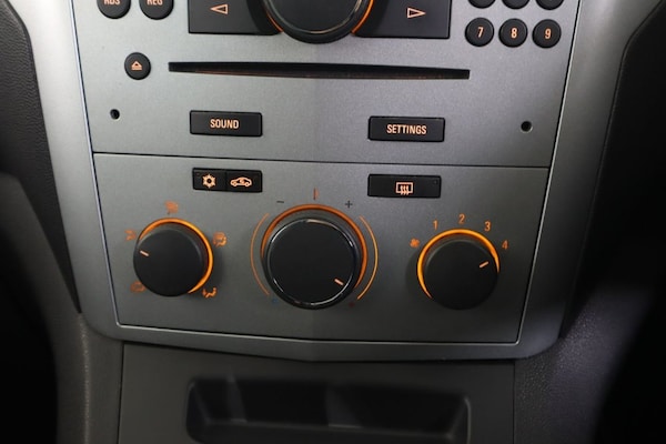 Used Vauxhall Zafira 2010 for sale - 76184965: Photo 19