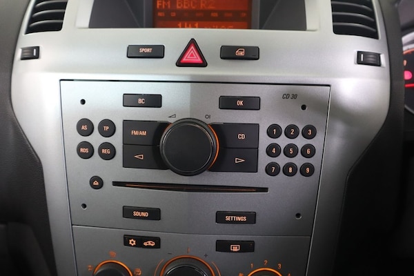 Used Vauxhall Zafira 2010 for sale - 76184965: Photo 20