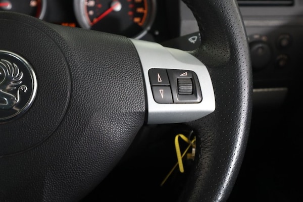 Used Vauxhall Zafira 2010 for sale - 76184965: Photo 41