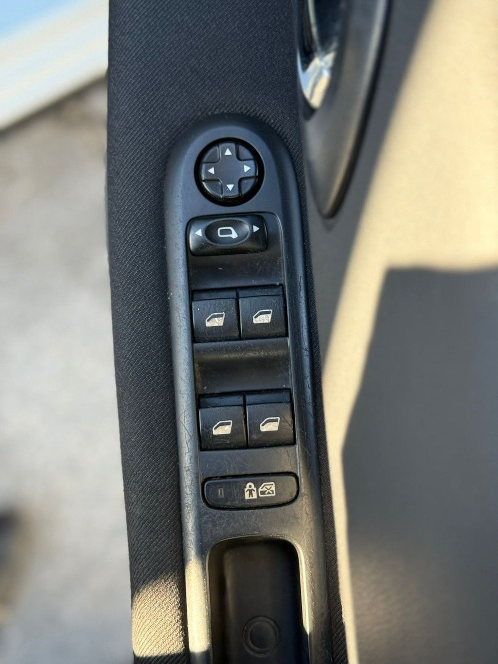 Used Peugeot 3008 2011 for sale - 77241761: Photo 15