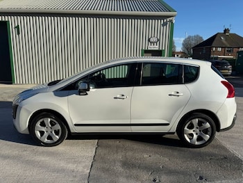Used Peugeot 3008 2011 for sale - 77241761: Photo