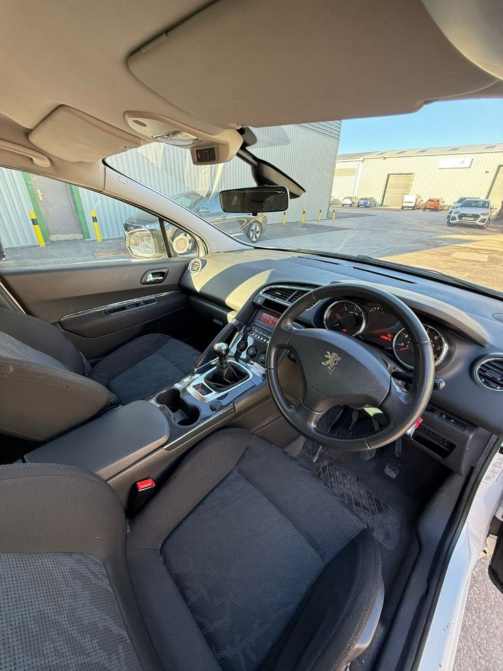 Used Peugeot 3008 2011 for sale - 77241761: Photo 7