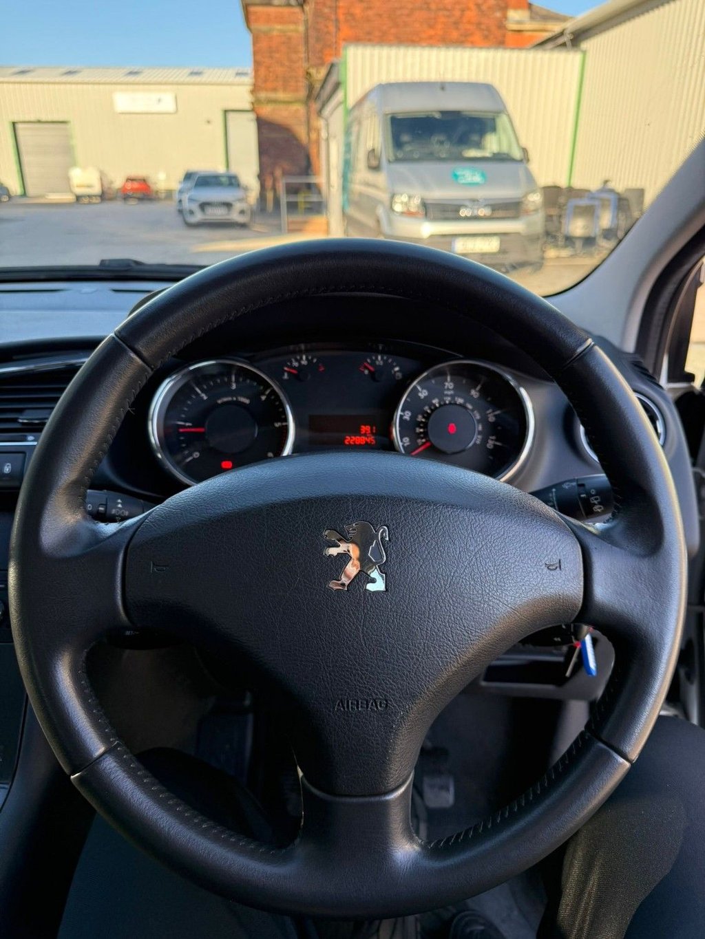 Used Peugeot 3008 2011 for sale - 77241761: Photo 8