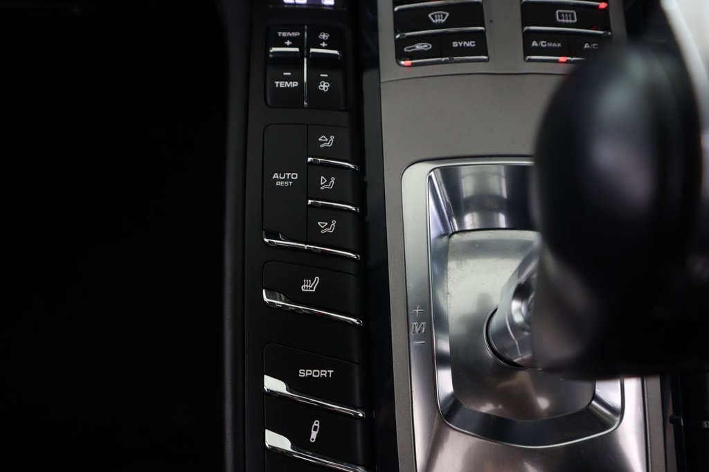 Used Porsche Panamera 2014 for sale - 77188612: Photo 24