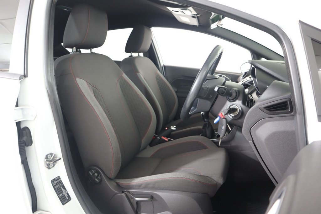 Used Ford Fiesta 2016 for sale - 77121845: Photo 40